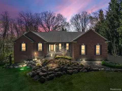11170 Jonathan Ln, Bruce Township, MI 48065
