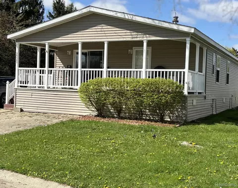 29525 Le Grand Blvd, Novi, MI 48377