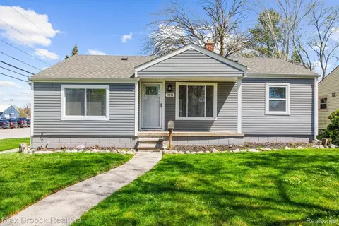 15998 Lexington, Redford, MI 48239