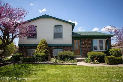 42071 Clayton St, Clinton Township, MI 48038