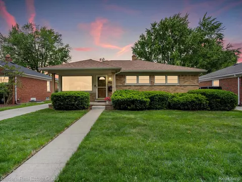 1611 Huron Ave, Royal Oak, MI 48073