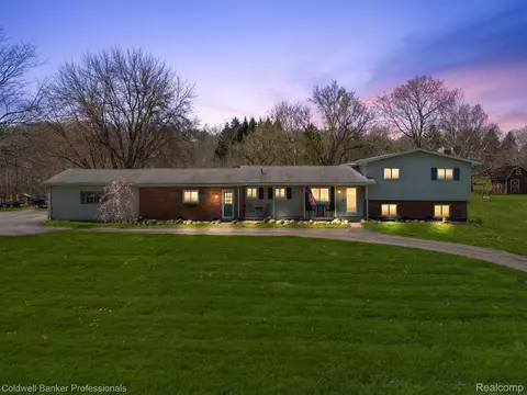 9436 S State Rd, Goodrich, MI 48438