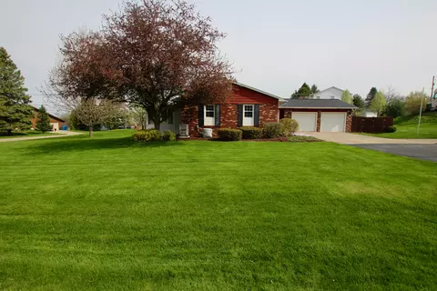 1246 Crooked Lake Rd, Fenton, MI 48430