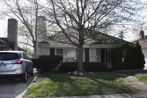 7419 N Vernon St, Dearborn Heights, MI 48127