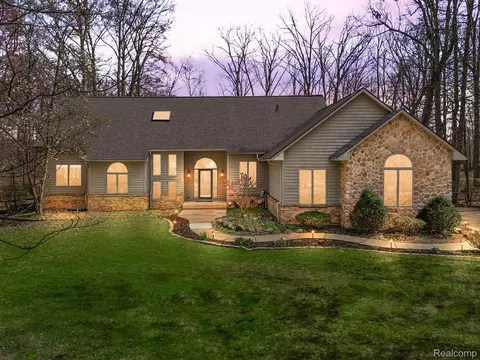 6310 Stofer Rd, Dexter, MI 48118