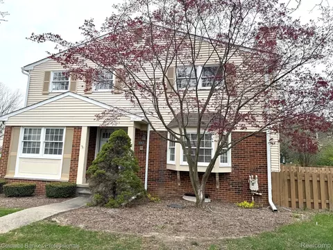 5147 Buckingham, Troy, MI 48098