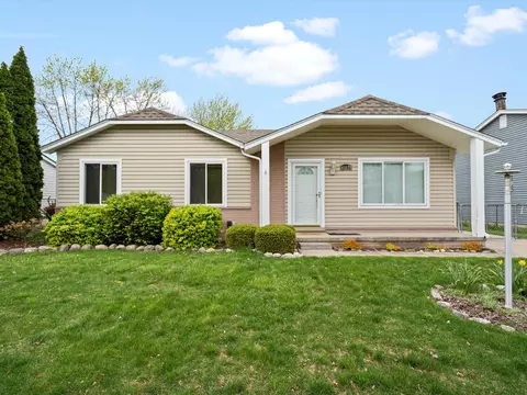 41615 Westmeath Cir, Clinton Township, MI 48038