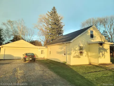 4130 N Portsmouth Rd, Buena Vista, MI 48601