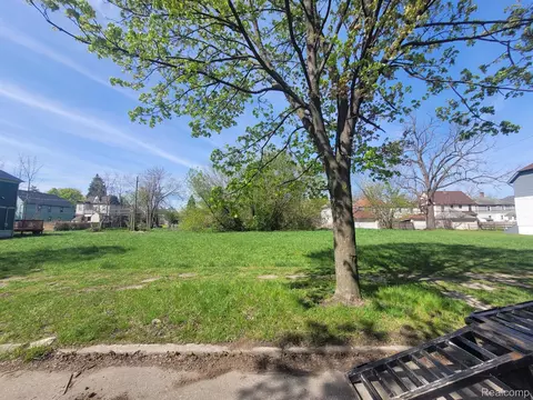 2499 Townsend St, Detroit, MI 48214