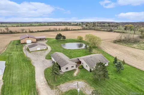 2423 S Duffield Rd, Clayton, MI 48449