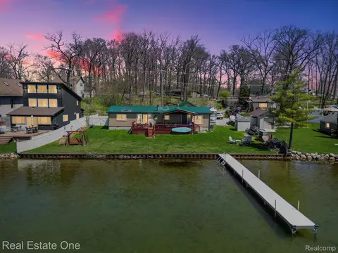 3603 Lakeshore Dr, Elba, MI 48446