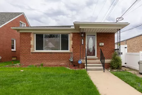 7126 Buckingham Ave, Allen Park, MI 48101