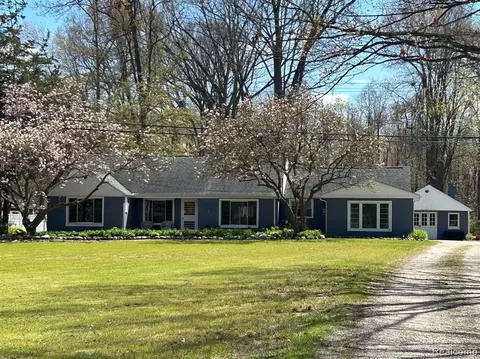 43631 Bemis Rd, Belleville, MI 48111