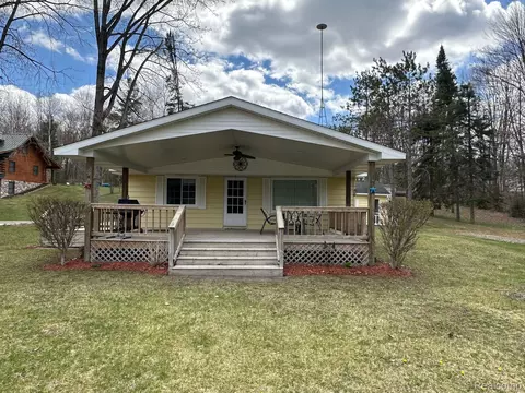 929 Kaypat Dr, Billings, MI 48628