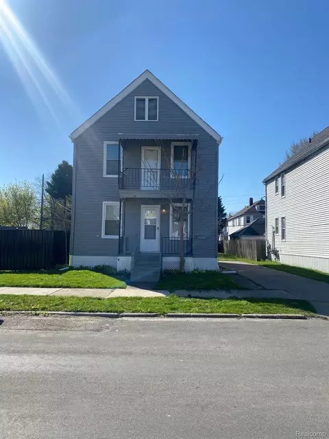 3868 Norwalk St, Hamtramck, MI 48212