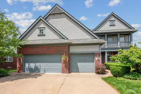 50424 Livingston Dr, Northville, MI 48168