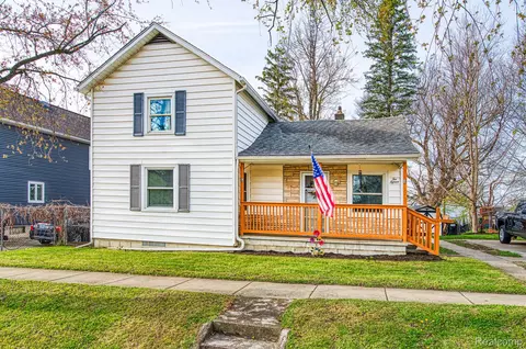 215 South St, Fowlerville, MI 48836