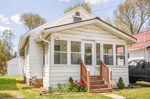 1425 Roosevelt Ave, Lansing, MI 48915