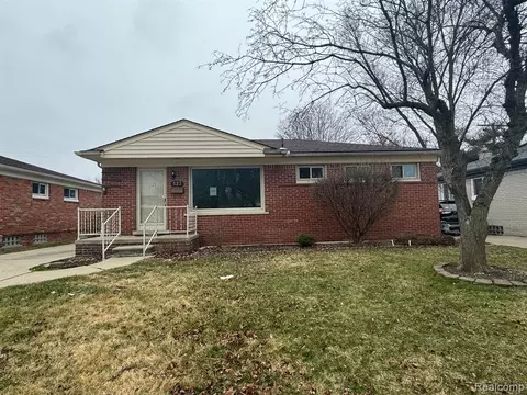 523 E Rose Ave, Garden City, MI 48135