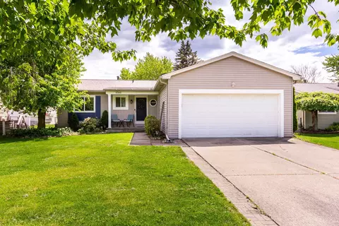 41441 Alleghany St, Canton, MI 48188