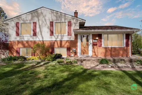 1260 S Carlson St, Westland, MI 48186
