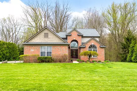60627 S Lyon Trl, Lyon, MI 48178