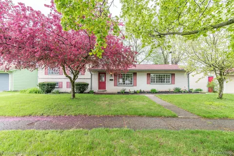 8351 Flamingo St, Westland, MI 48185