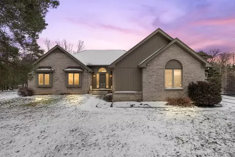 1860 Loon Lk, Commerce Township, MI 48390