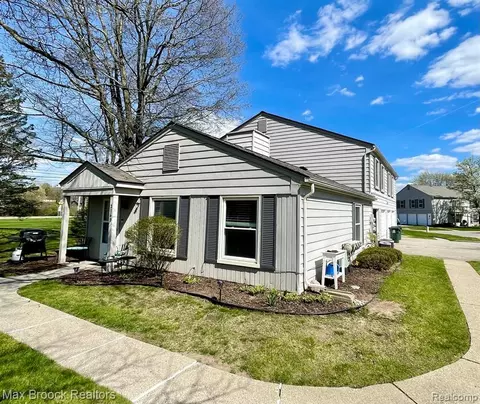 3160 Beechtree Ct # A, Lake Orion, MI 48360