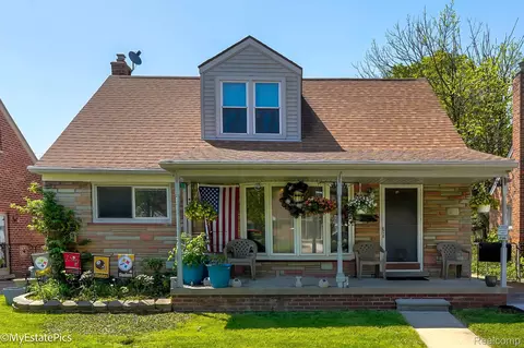 6043 Arcola St, Garden City, MI 48135