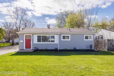 23631 Lauren Ave, Warren, MI 48089