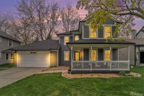 933 Abingdon St, Oxford, MI 48371