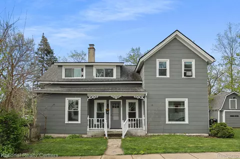 36 E Jackson St, Lake Orion, MI 48362