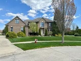 56440 Ashbrooke E Dr E, Shelby Township, MI 48316
