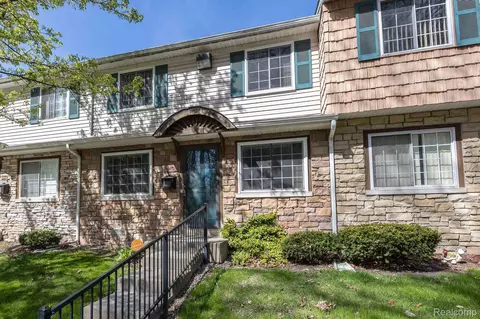 16473 Terrace Village Dr #88, Taylor, MI 48180