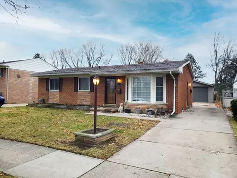 28752 Milton Ave, Warren, MI 48092
