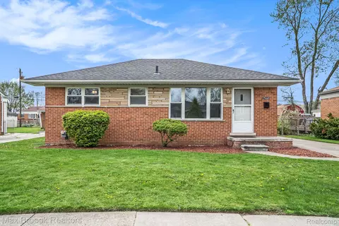25469 Patricia Ave, Warren, MI 48091