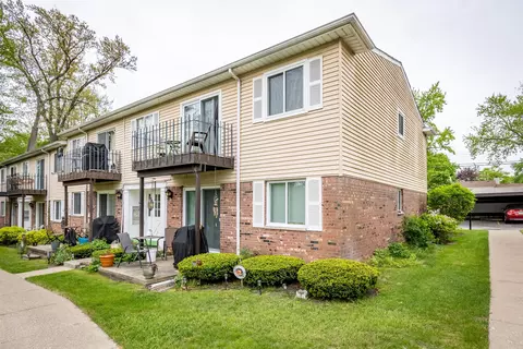 5291 Highland Rd #204, Waterford, MI 48327