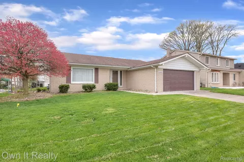 26667 Simone St, Dearborn Heights, MI 48127