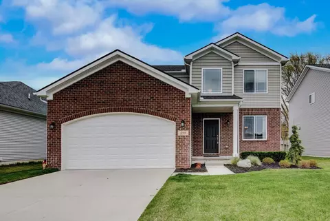 353 Hidden Riv E, Holly, MI 48442