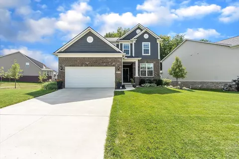 58725 Calabrese Dr, Lyon, MI 48178