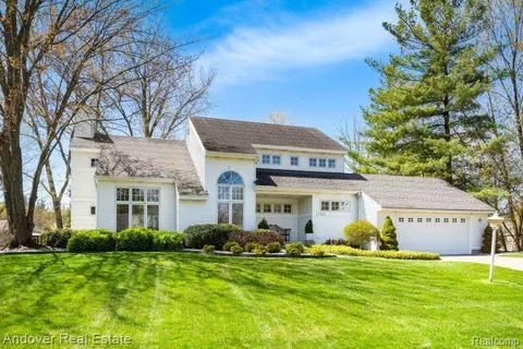 1790 Pembroke St SE, Grand Rapids, MI 49508