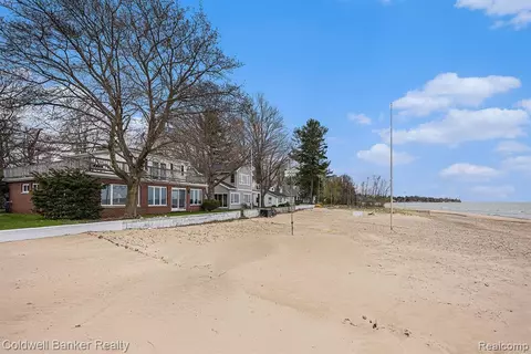 1920 N Lakeshore, Carsonville, MI 48419
