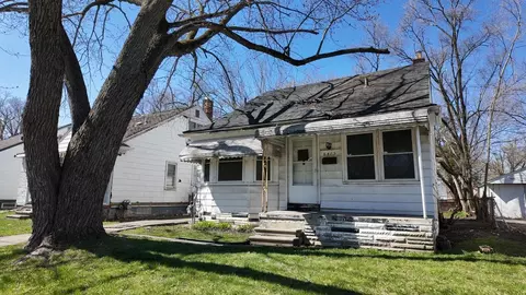 8475 Pierson St, Detroit, MI 48228