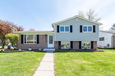 400 Shana St, Canton, MI 48187