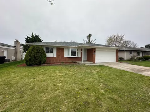 22423 Independence St, Woodhaven, MI 48183
