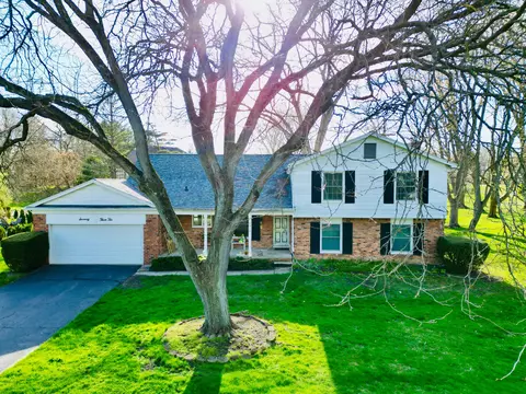 7310 Cathedral Dr, Bloomfield Hills, MI 48301