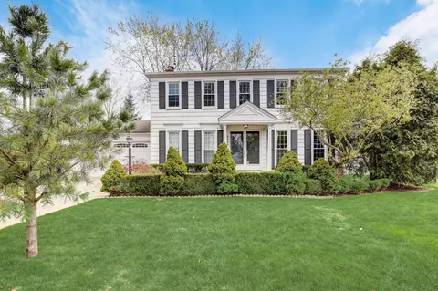 4842 Chadbourne Dr, Sterling Heights, MI 48310