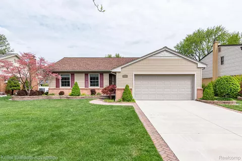 36080 Barkley St, Livonia, MI 48154
