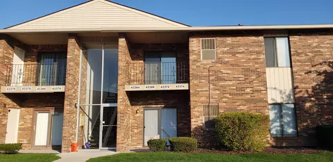 43364 Fountain Dr, Sterling Heights, MI 48313